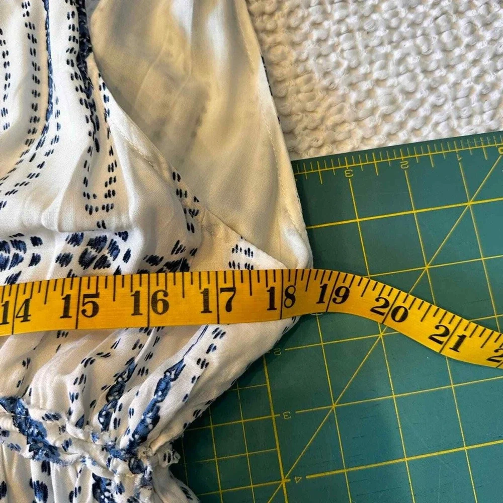 Hommage White Blue Print Maxi Dress V Neck Tie Waist‎ Sleeveless  Resortwear